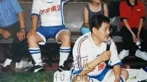 库库雷利亚揭秘：挑战登贝莱的足球传奇，携手梅西共创最佳队友佳话